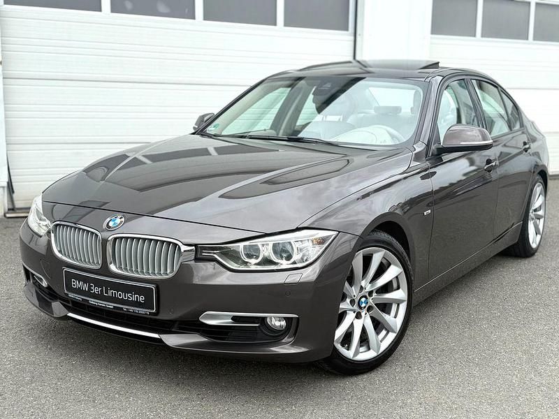 Grau Gebraucht 2011 BMW 328 Comfort Edition Limousine | 9.990 € (Superpreis) - Bild 1/4