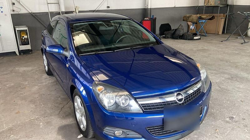 Blau Gebraucht 2007 Opel Astra GTC Coupé | 2.950 € (Teuer) - Bild 1/4