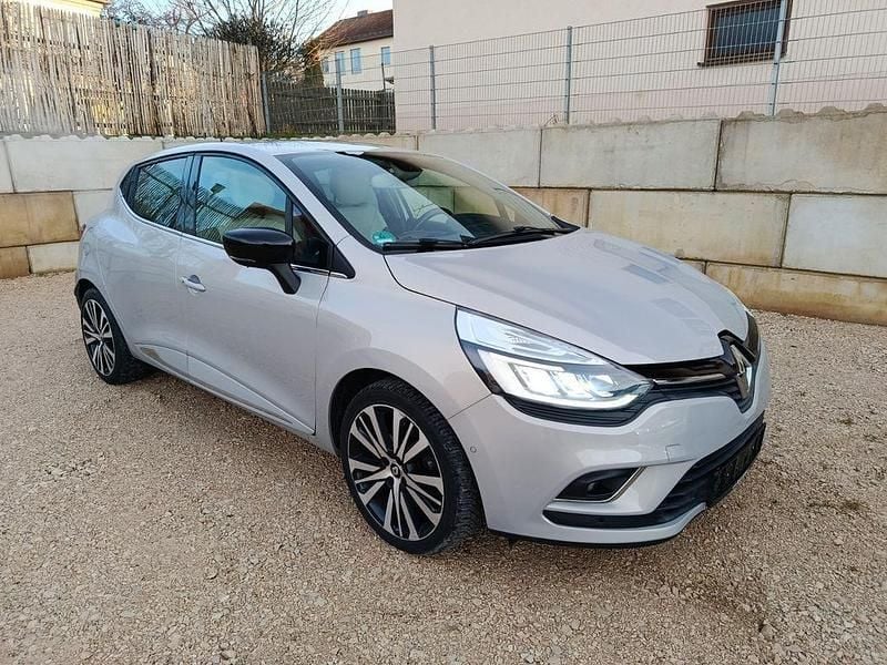 Gebraucht Renault Clio IV Initiale Paris 118 PS (86 kW) 2017 Limousine