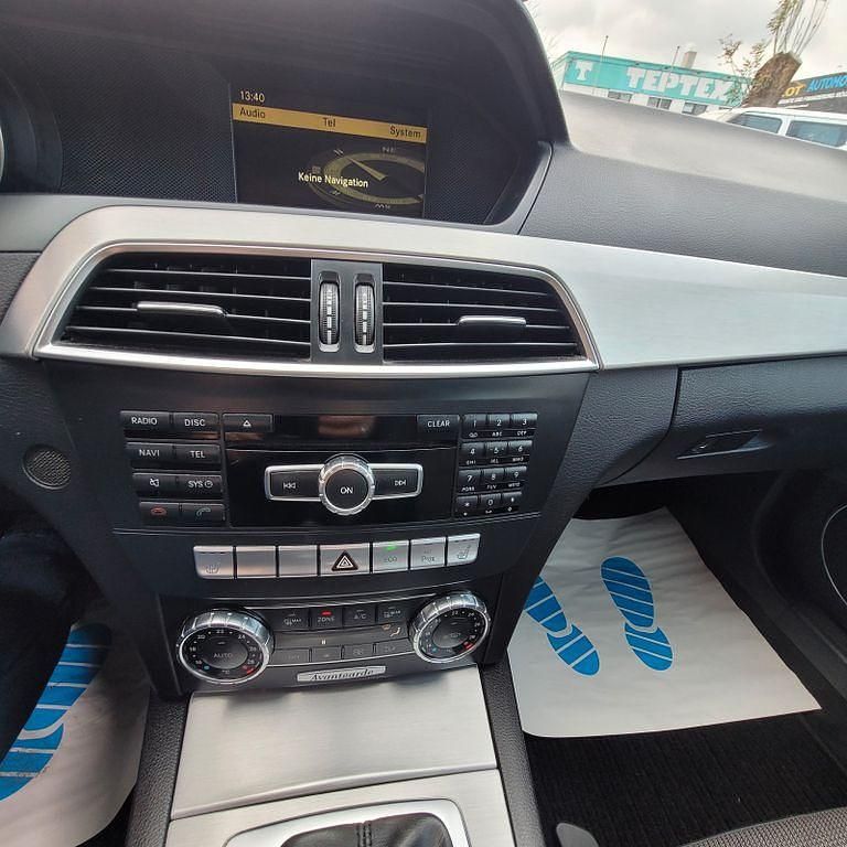 Silber Gebraucht 2012 Mercedes C180 Avantgarde Limousine | 11.999 € (Guter Preis) - Bild 1/4