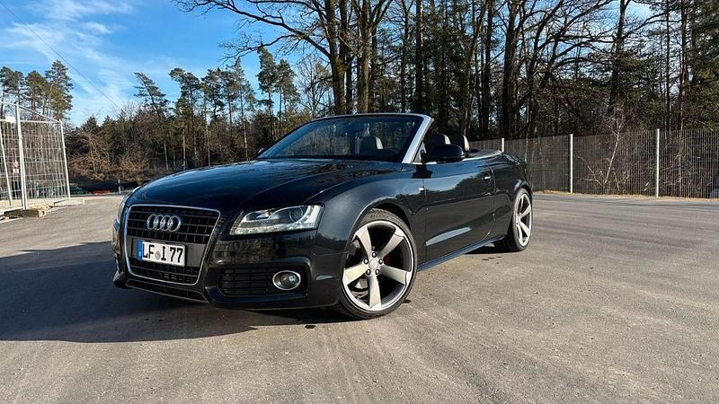 Schwarz Gebraucht 2011 Audi A5 Cabriolet Comfort Cabrio | 12.500 € (Fairer Preis) - Bild 1/4
