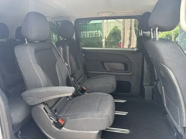 Gebraucht Mercedes V300 Edition 237 PS (174 kW) 2022 Weiß Van / Kleinbus