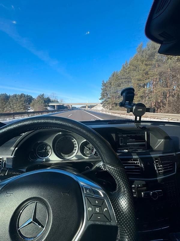 Gebraucht Mercedes E350 265 PS (194 kW) 2012 Silber Kombi