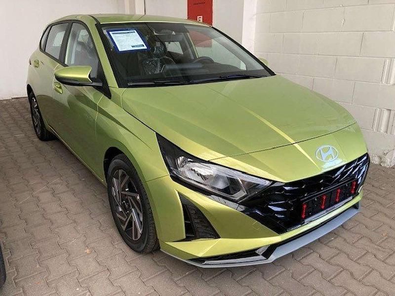 Lucid lime / met Neu 2025 Hyundai i20 Trend Kleinwagen | 23.490 € (Etwas zu teuer) - Bild 1/4