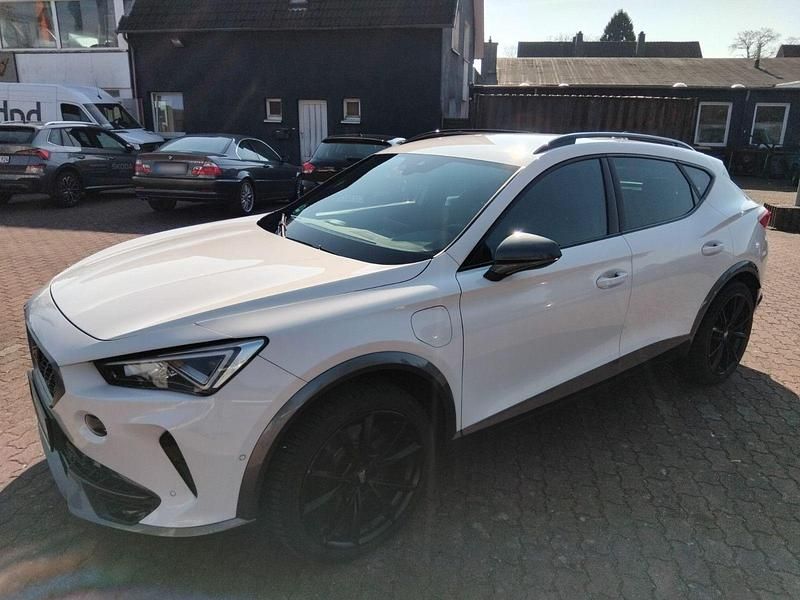 Second-hand Cupra Formentor VZ 245 CP (180 kW) 2022 Alb SUV