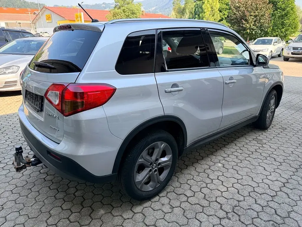 Gebraucht Suzuki Vitara Comfort 120 PS (88 kW) 2016 Silber SUV