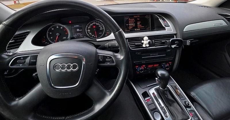 Gebraucht Audi A4 256 PS (188 kW) 2009 Grau Limousine