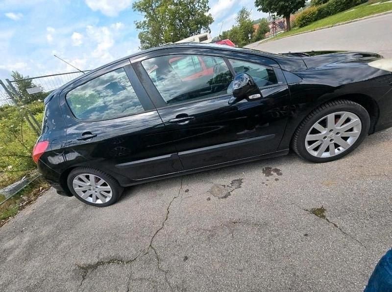 Gebraucht Peugeot 308 120 PS (88 kW) 2009 Schwarz Limousine
