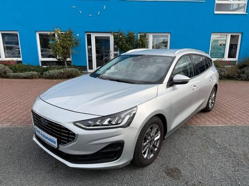 Silber Gebraucht 2024 Ford Focus Titanium X Kombi | 19.980 € (Fairer Preis) - Bild 1/4