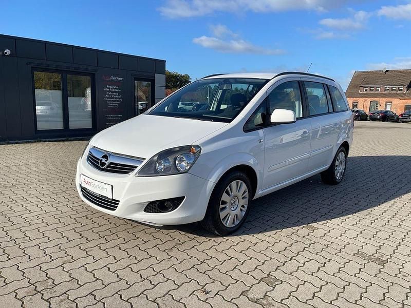 Schneeweiss/olympic/summit white Gebraucht 2012 Opel Zafira Family Van / Kleinbus | 9.990 € - Bild 1/4