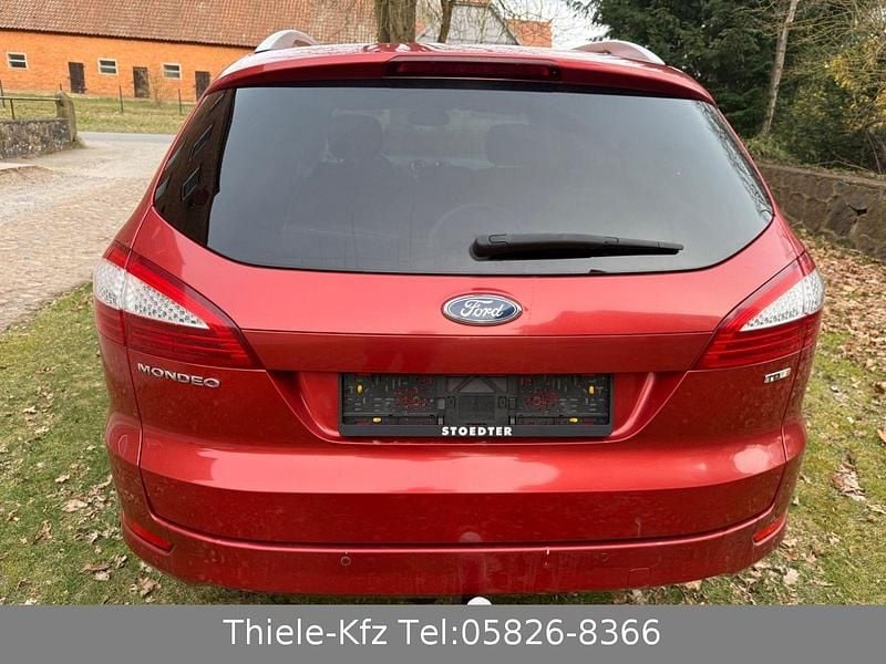 Gebraucht Ford Mondeo 140 PS (102 kW) 2009 Rot Kombi