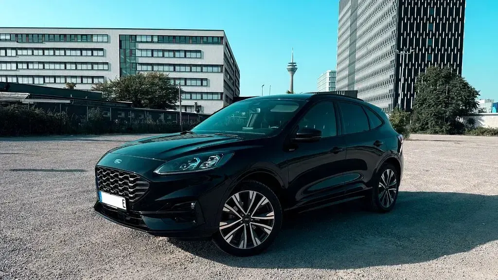 Gebraucht Ford Kuga ST-Line 224 PS (164 kW) 2021 Schwarz SUV