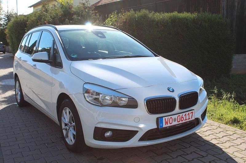 Gebraucht BMW 216 Gran Tourer Advantage 116 PS (85 kW) 2016 Weiß Van / Kleinbus
