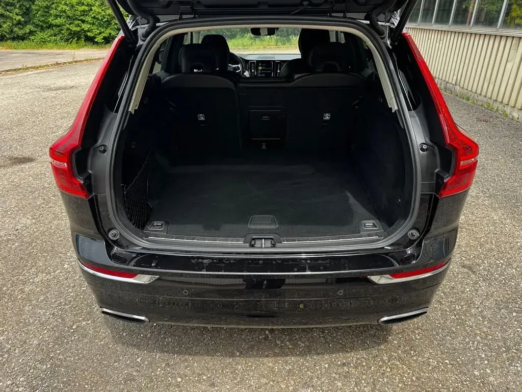 Gebraucht Volvo XC60 Inscription 235 PS (172 kW) 2019 Schwarz SUV