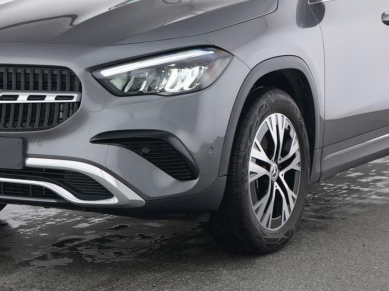 Gebraucht Mercedes GLA180 Progressive 136 PS (100 kW) 2024 Grau SUV