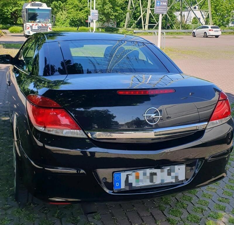 Schwarz Gebraucht 2007 Opel Astra Cabriolet Cabrio | 2.800 € (Fairer Preis) - Bild 1/4