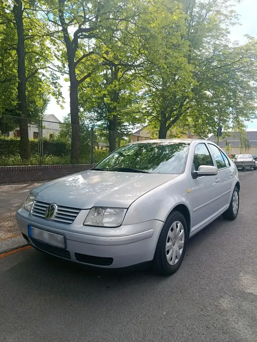 Gebraucht VW Bora Trendline 115 PS (84 kW) 1998 Silber Limousine