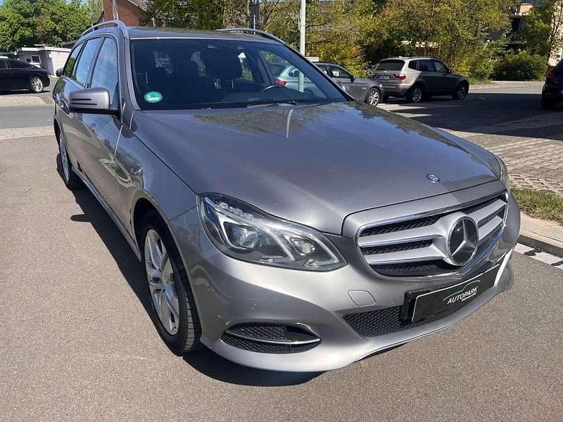 Usado Mercedes E350 258 HP (189 kW) 2014 Prateado Carrinha