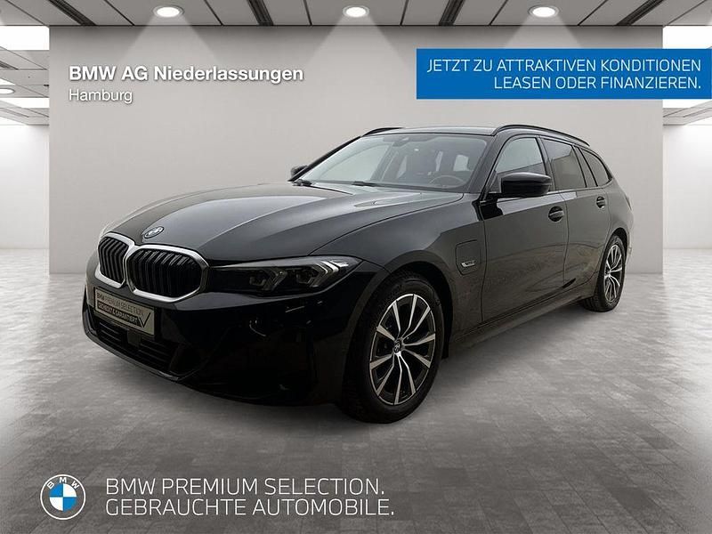 Gebraucht BMW 330e Sport Line 184 PS (135 kW) 2022 Schwarz Kombi