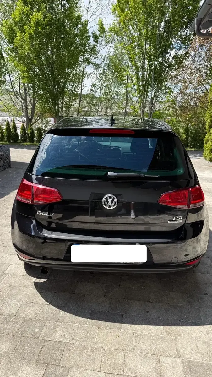 Gebraucht VW Golf VII LOUNGE 110 PS (80 kW) 2016 Schwarz Kleinwagen