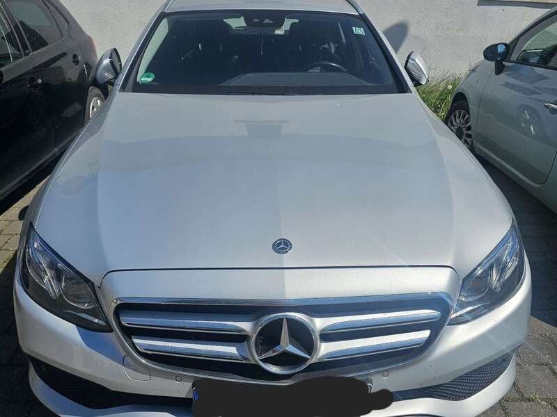 Gebraucht 2017 Mercedes E220 Avantgarde Kombi | 21.700 € (Fairer Preis) - Bild 1/4
