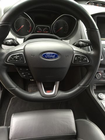 Gebraucht Ford Focus Sport 185 PS (136 kW) 2015 Schwarz metallic Kombi