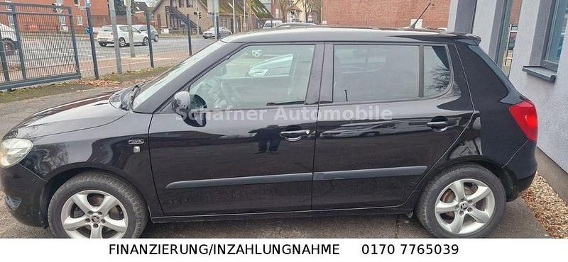 Gebraucht Skoda Fabia Ambition 60 PS (44 kW) 2013 Schwarz Limousine