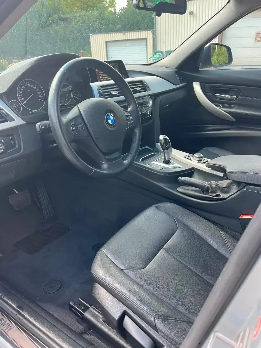 Gebraucht BMW 330 258 PS (189 kW) 2017 Silber Kombi