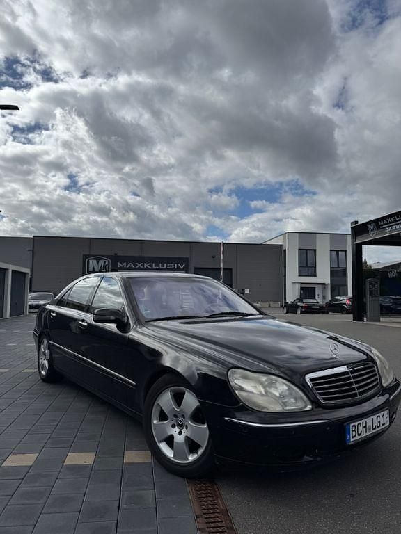 Schwarz Gebraucht 1998 Mercedes S500L Limousine | 7.480 € (Etwas zu teuer) - Bild 1/4