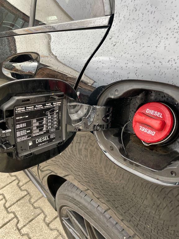 Gebraucht Mercedes A200 AMG line 136 PS (100 kW) 2015 Schwarz Limousine