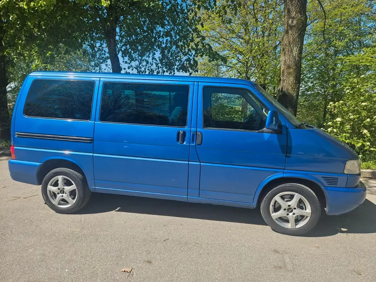 Gebraucht VW T4 151 PS (111 kW) 2000 Blau Van