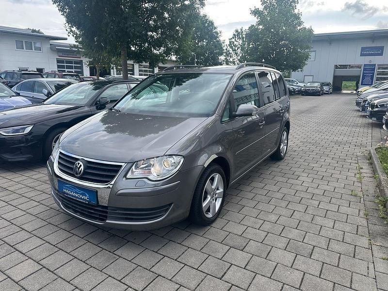 Grau Gebraucht 2009 VW Touran United Van / Kleinbus | 6.900 € (Teuer) - Bild 1/4