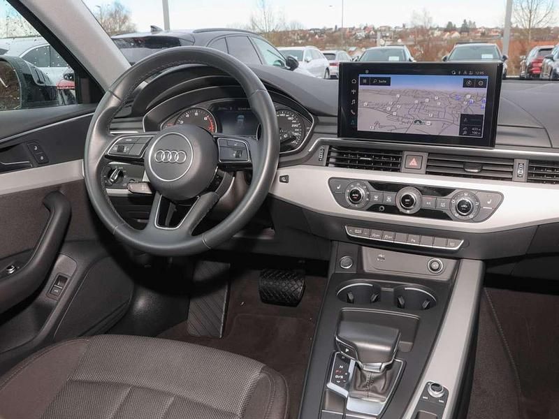 Gebraucht Audi A4 S-Line 204 PS (150 kW) 2021 Mythosschwarz metallic Kombi