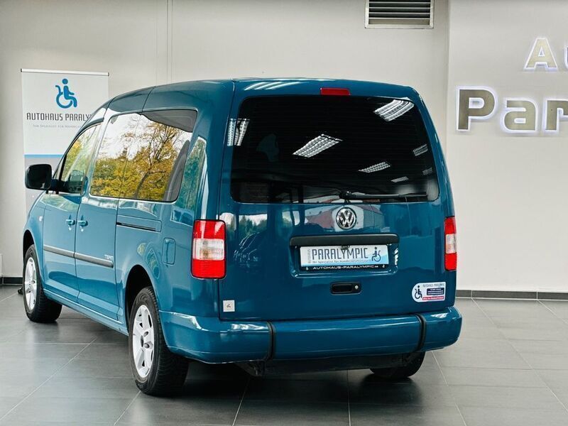 Gebraucht VW Caddy Maxi Life Team 102 PS (75 kW) 2010 Lambadagrün Van / Kleinbus