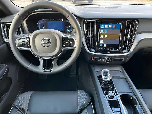 Gebraucht Volvo S60 145 PS (106 kW) 2024 Limousine