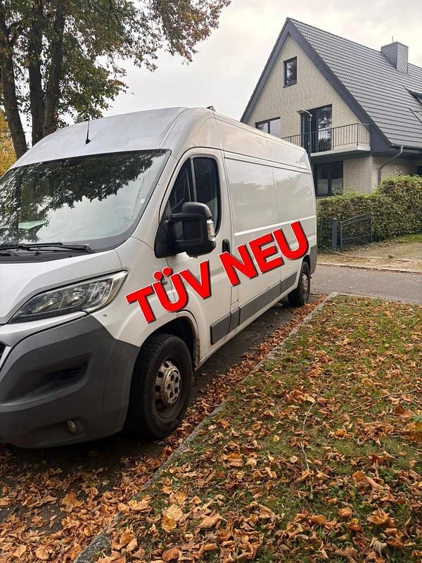 Weiß Gebraucht 2013 Fiat 500 Limousine | 7.999 € - Bild 1/4