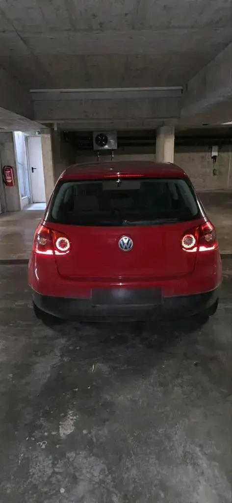 Gebraucht VW Golf V 115 PS (84 kW) 2004 Rot Kleinwagen