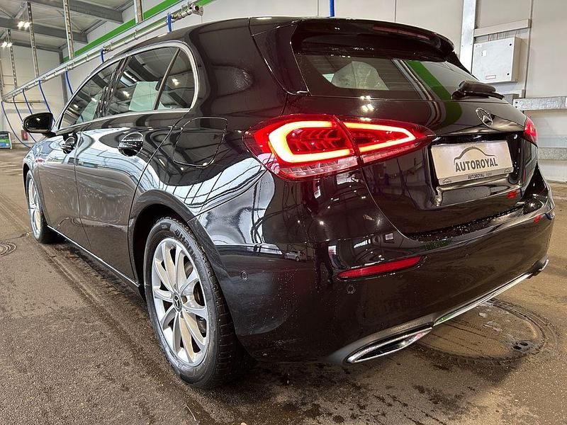 Gebraucht Mercedes A200 163 PS (119 kW) 2018 Schwarz Limousine