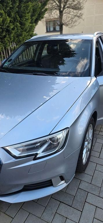 Gebraucht Audi A3 Ambiente 116 PS (85 kW) 2019 Silber Limousine