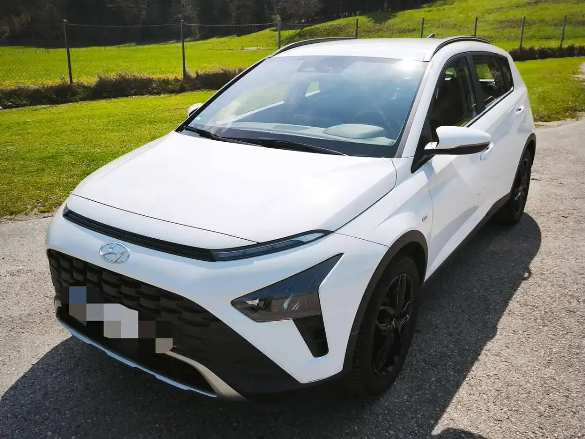 Gebraucht Hyundai Bayon Intro Edition 101 PS (74 kW) 2021 Weiß SUV