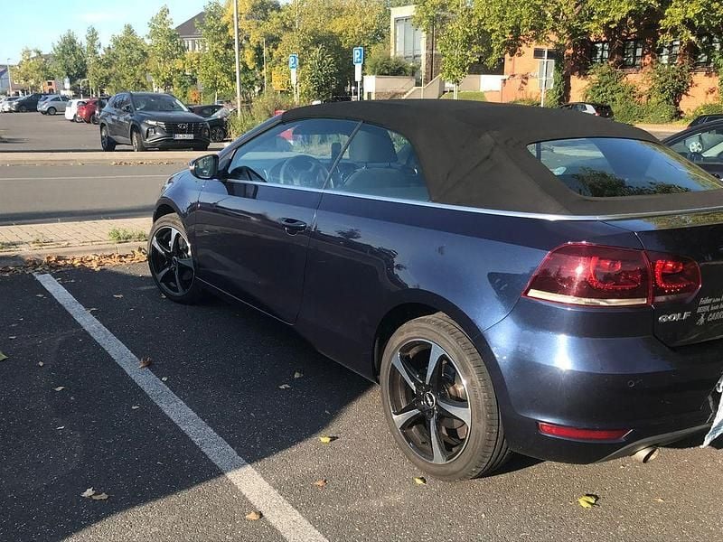 Gebraucht VW Golf Cabriolet 105 PS (77 kW) 2016 Blau Cabrio