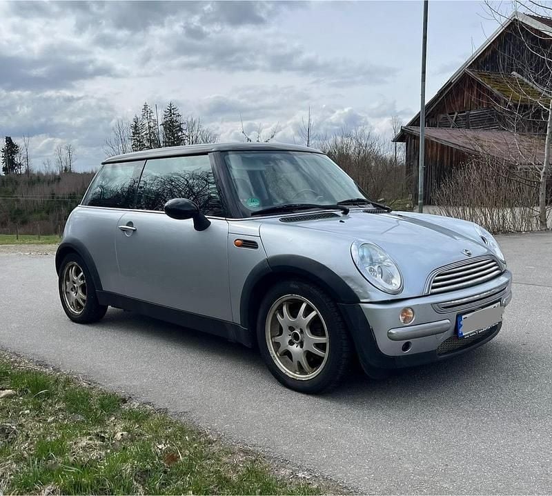 Second-hand Mini Cooper 116 CP (85 kW) 2002 Argintiu Hatchback