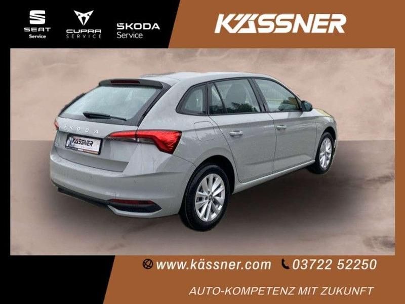 Neu Skoda Scala Selection 150 PS (110 kW) 2025 Grau Kleinwagen