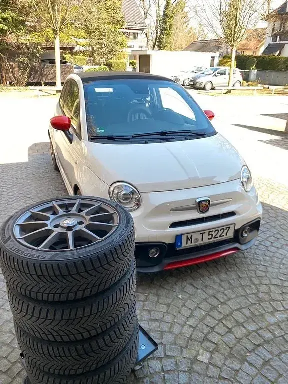 Gebraucht Abarth 595C Turismo 165 PS (121 kW) 2019 Weiß Cabrio