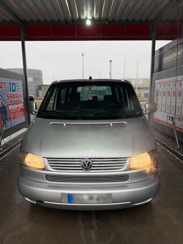 Gebraucht VW T4 102 PS (75 kW) 2002 Silber Van