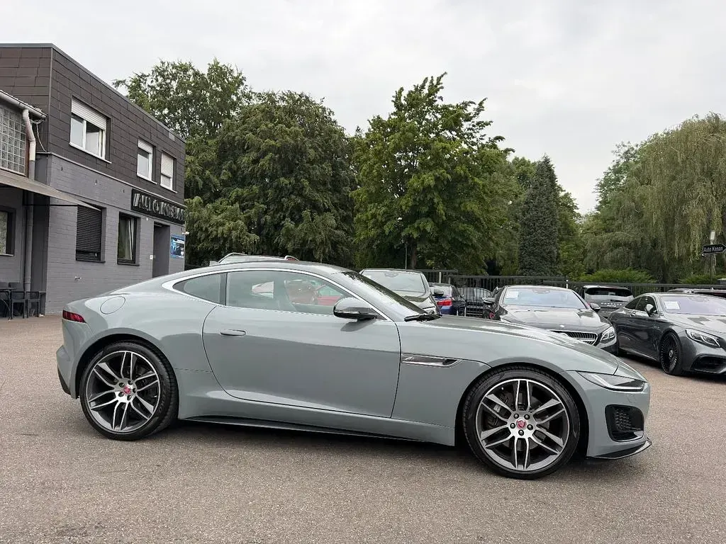 Gebraucht Jaguar F-Type R-Dynamic 300 PS (220 kW) 2021 Schwarz Coupé