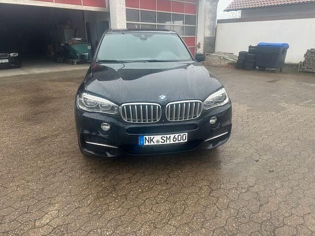 Schwarz Gebraucht 2017 BMW X5 M50 Performance SUV | 32.850 € (Etwas zu teuer) - Bild 1/4