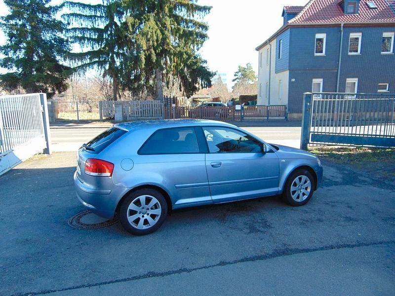 Gebraucht Audi A3 Ambiente 102 PS (75 kW) 2003 Silber Kleinwagen