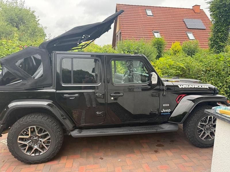 Schwarz Gebraucht 2022 Jeep Wrangler Sahara SUV | 55.000 € (Guter Preis) - Bild 1/4