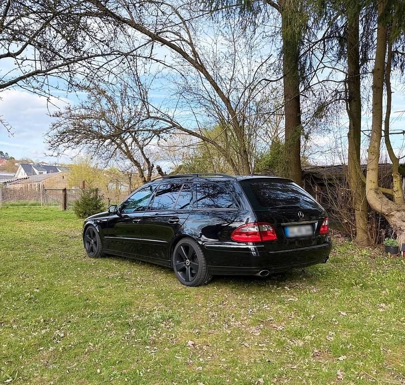 Gebraucht Mercedes E350 272 PS (200 kW) 2007 Schwarz Kombi